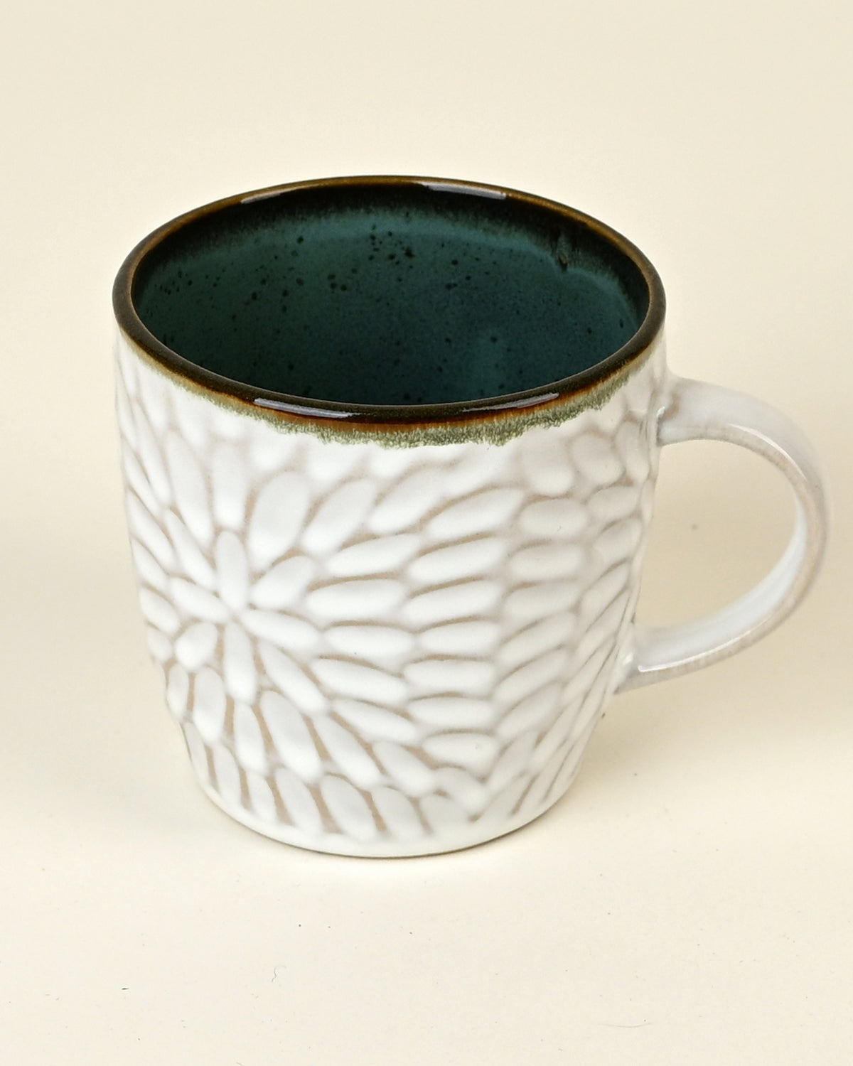 Soft white ceramic tea cup set