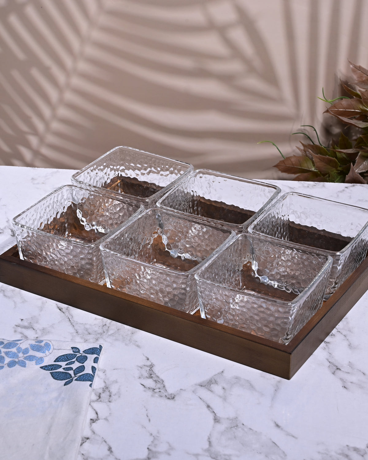Sparkling glass bowl and tray set