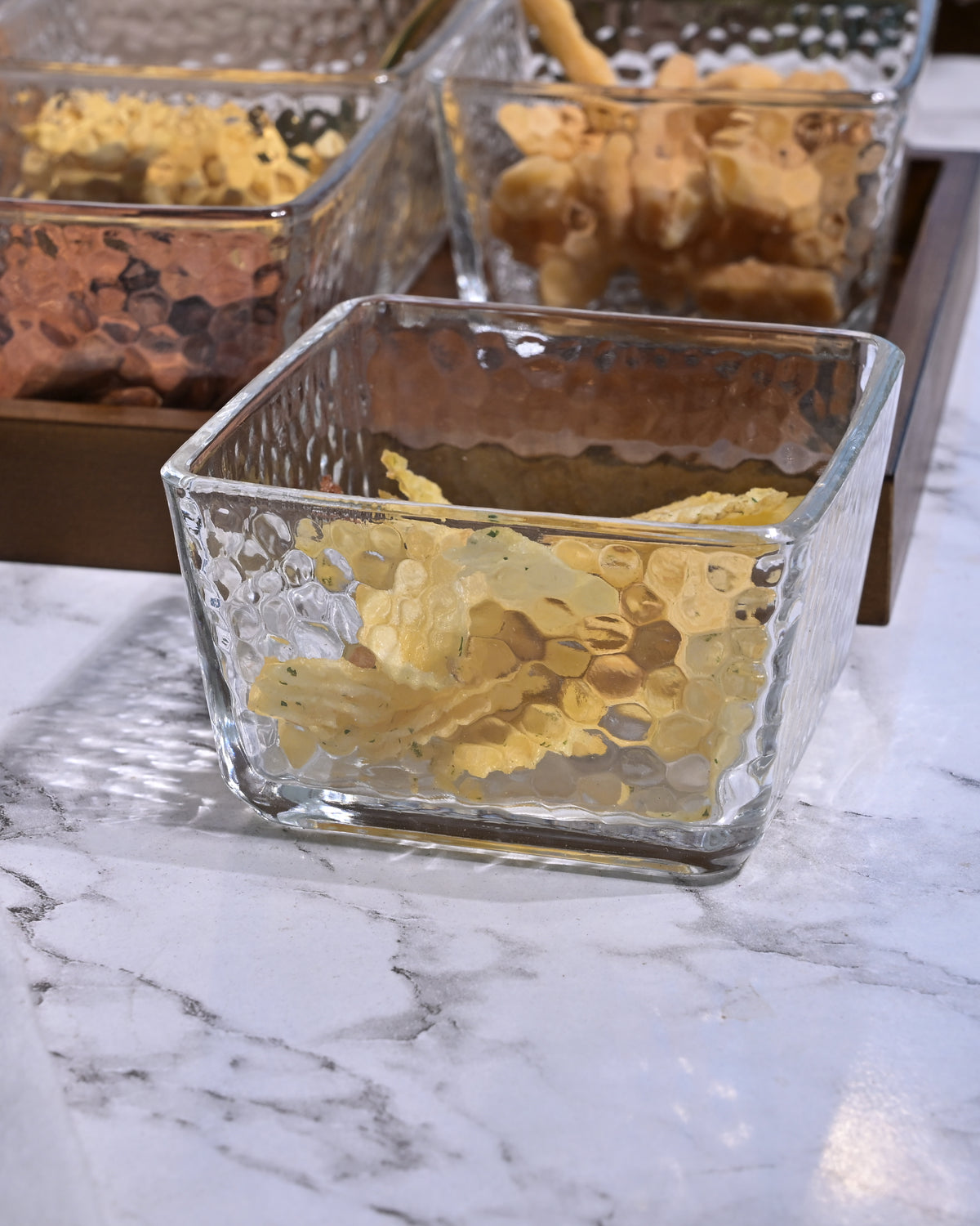 Stylish glass serving bowl with matching tray