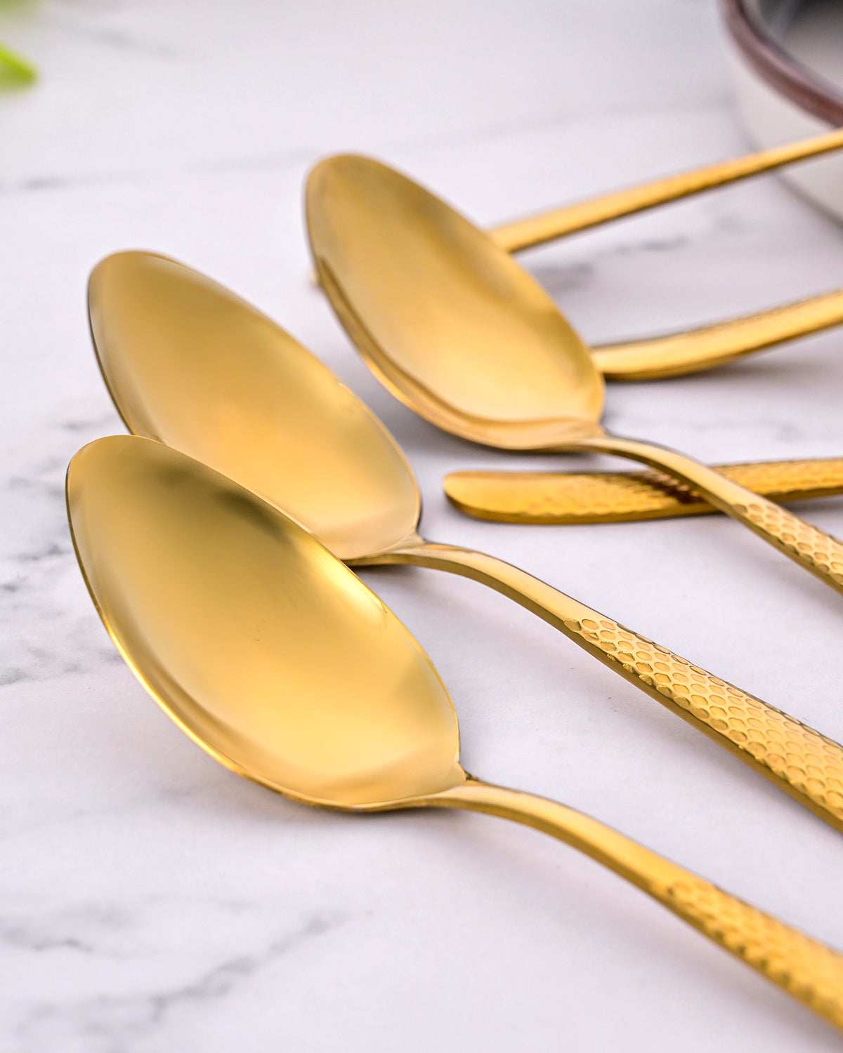 Sunlit Gold Teaspoons with Sleek and Stylish Design