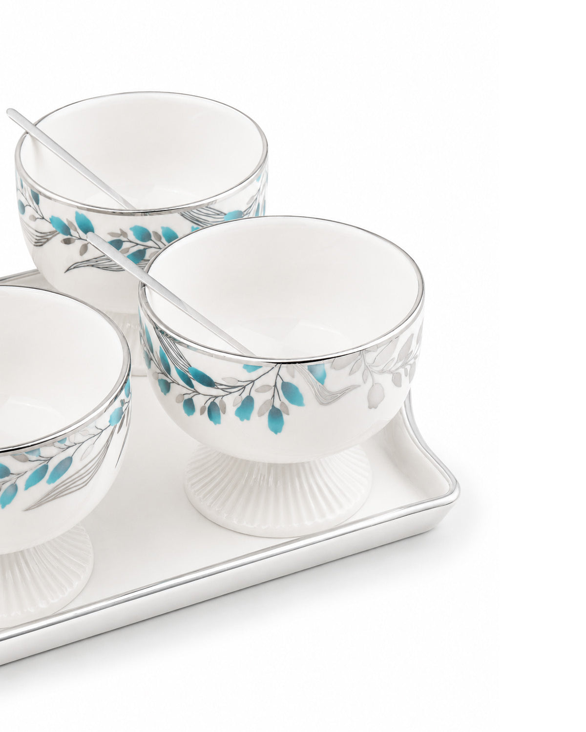 Stylish dessert serving bowls
