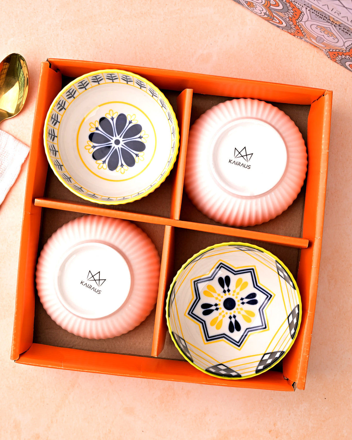 Elegant floral porcelain bowl set of 4