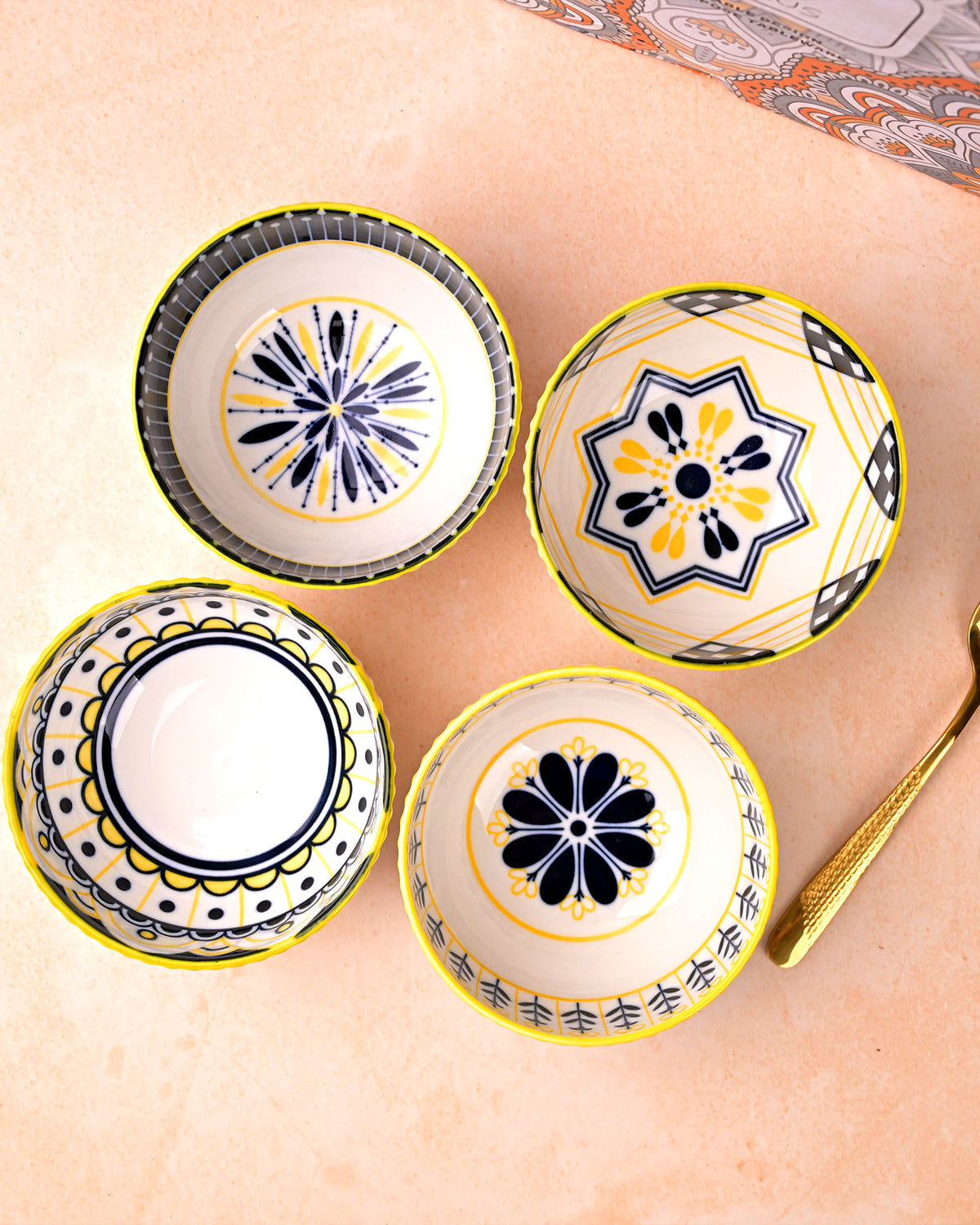 Decorative The Nest porcelain bowls for dining