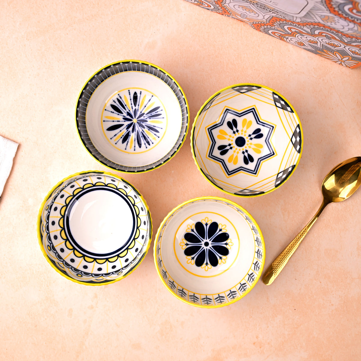 Decorative The Nest porcelain bowls for dining