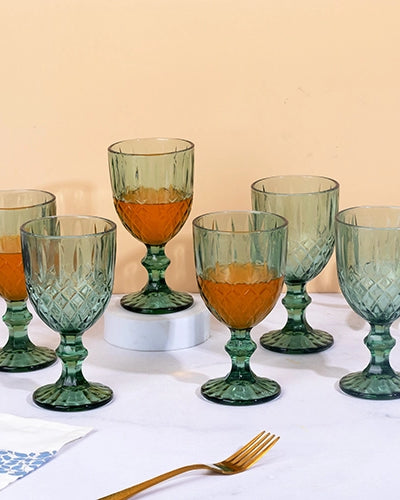 Set of six vintage diamond detailing glasses