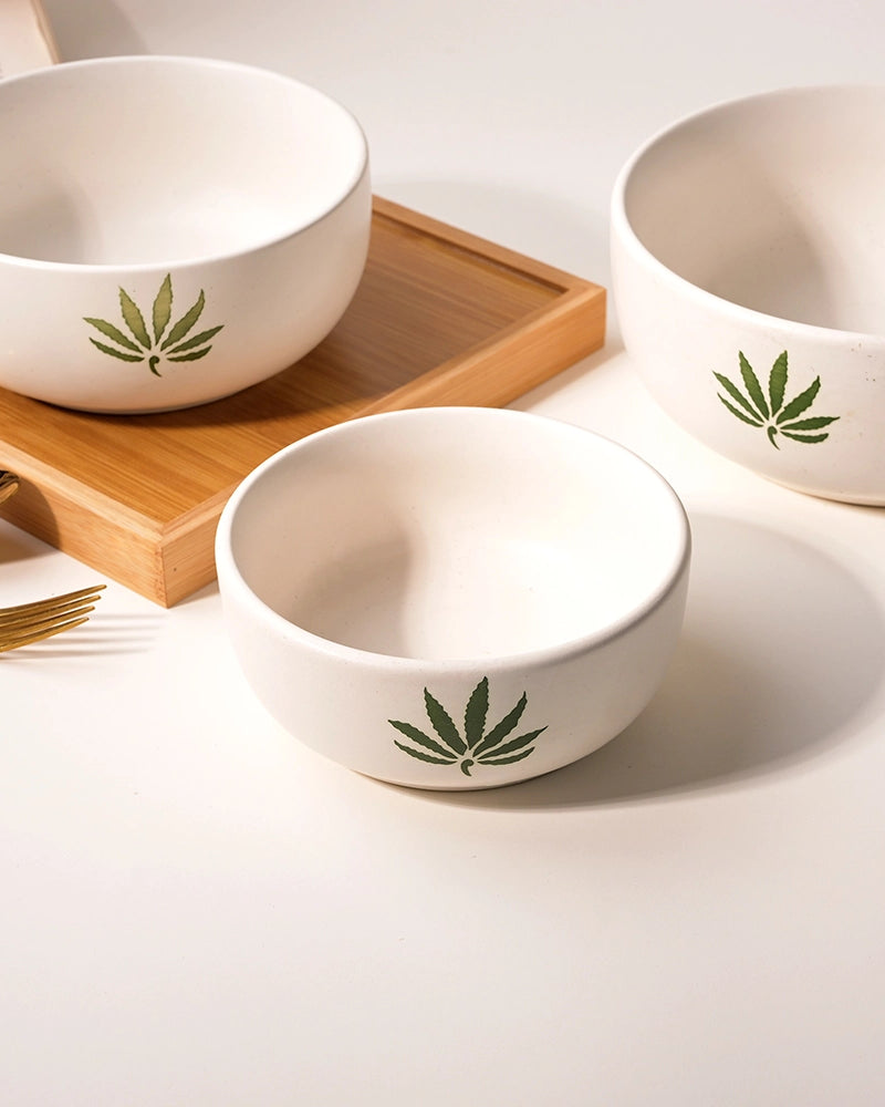 Stylish leaf print bowls for kitchen and dining
