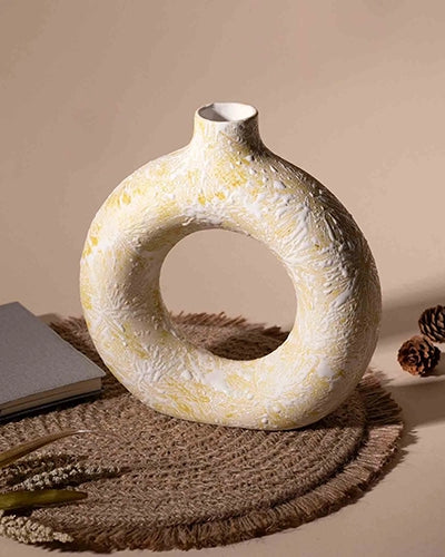 Cream Donut Ring Vase