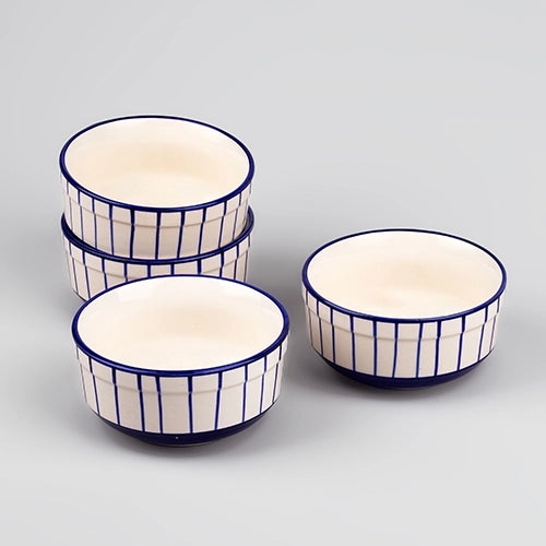 Exquisite Blue and White Ceramic Bowl (Set of 4)