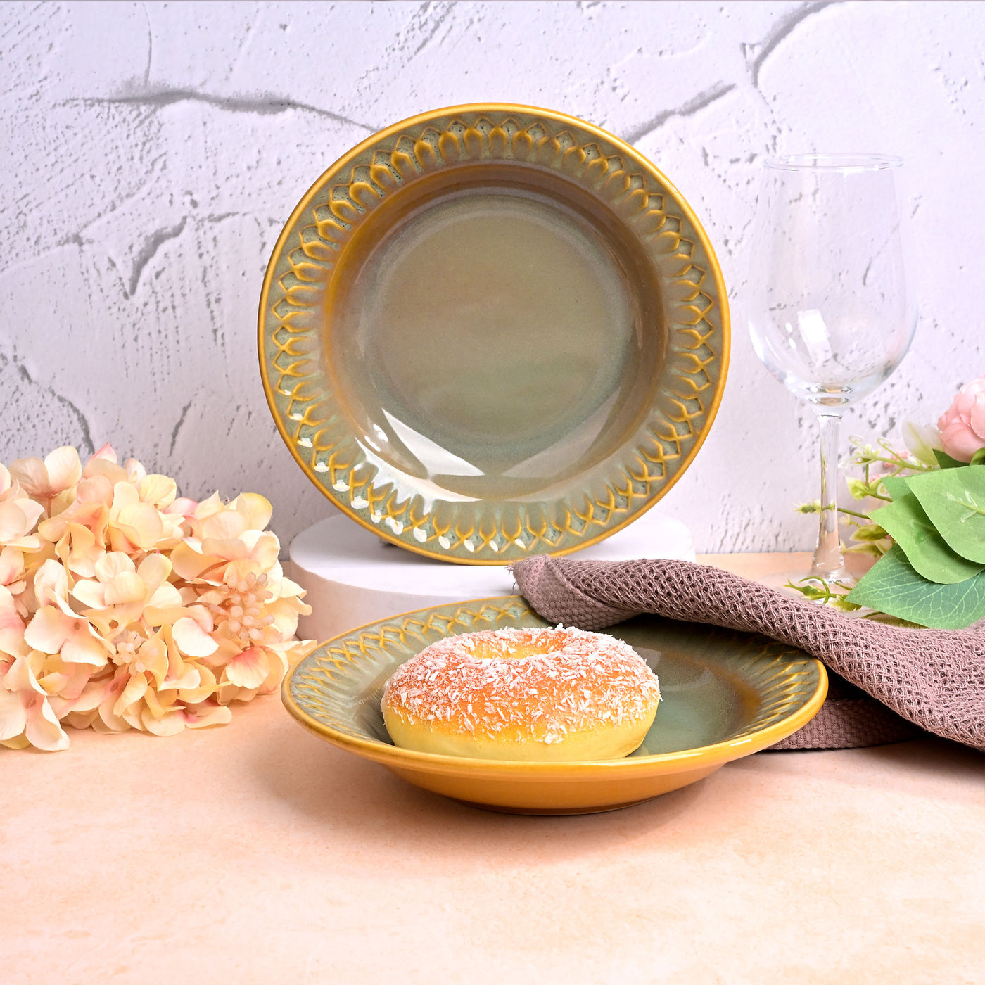 Chic Embossed Ceramic Pasta Plates Set (7.5 inch)