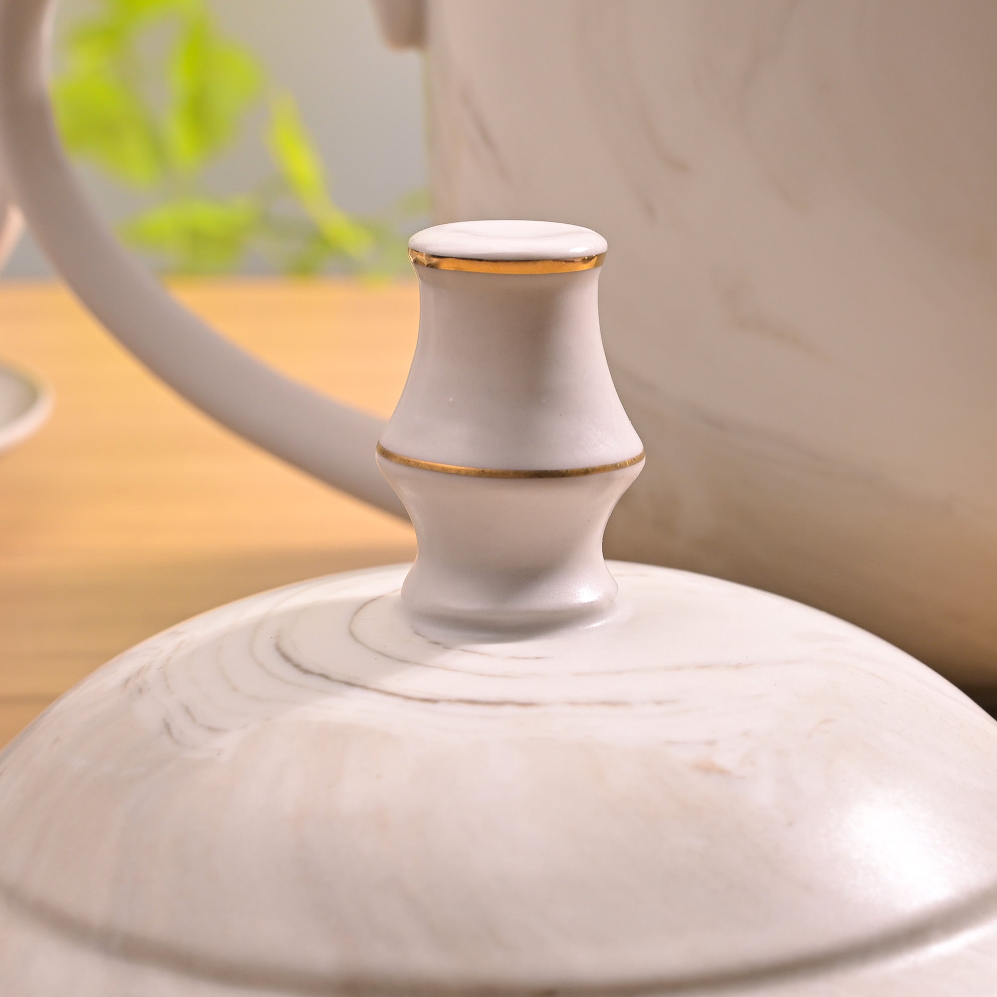 Greige Tea Kettle Set on Table – Kairaus
