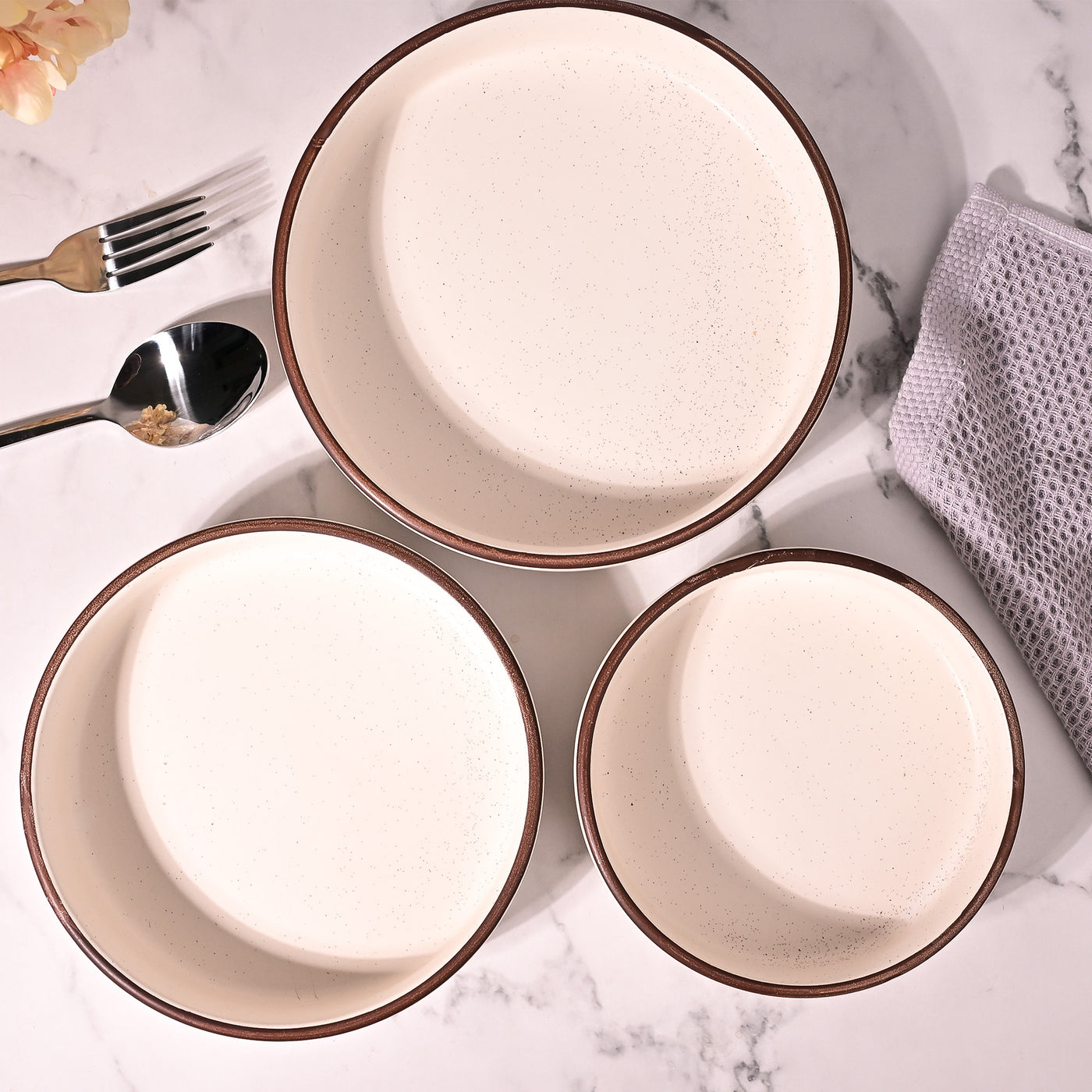 Ivory Minimalist Bowl (Set of 3)
