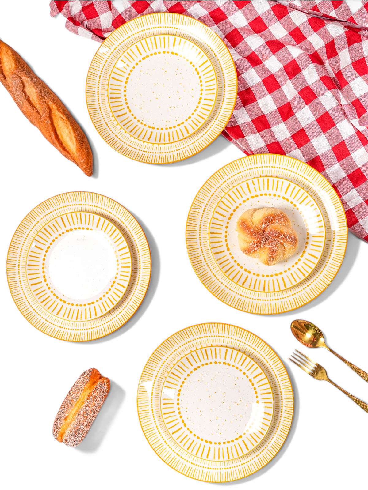 Amoret_porcelain_dinner_and_quarter_plate_set_of_4