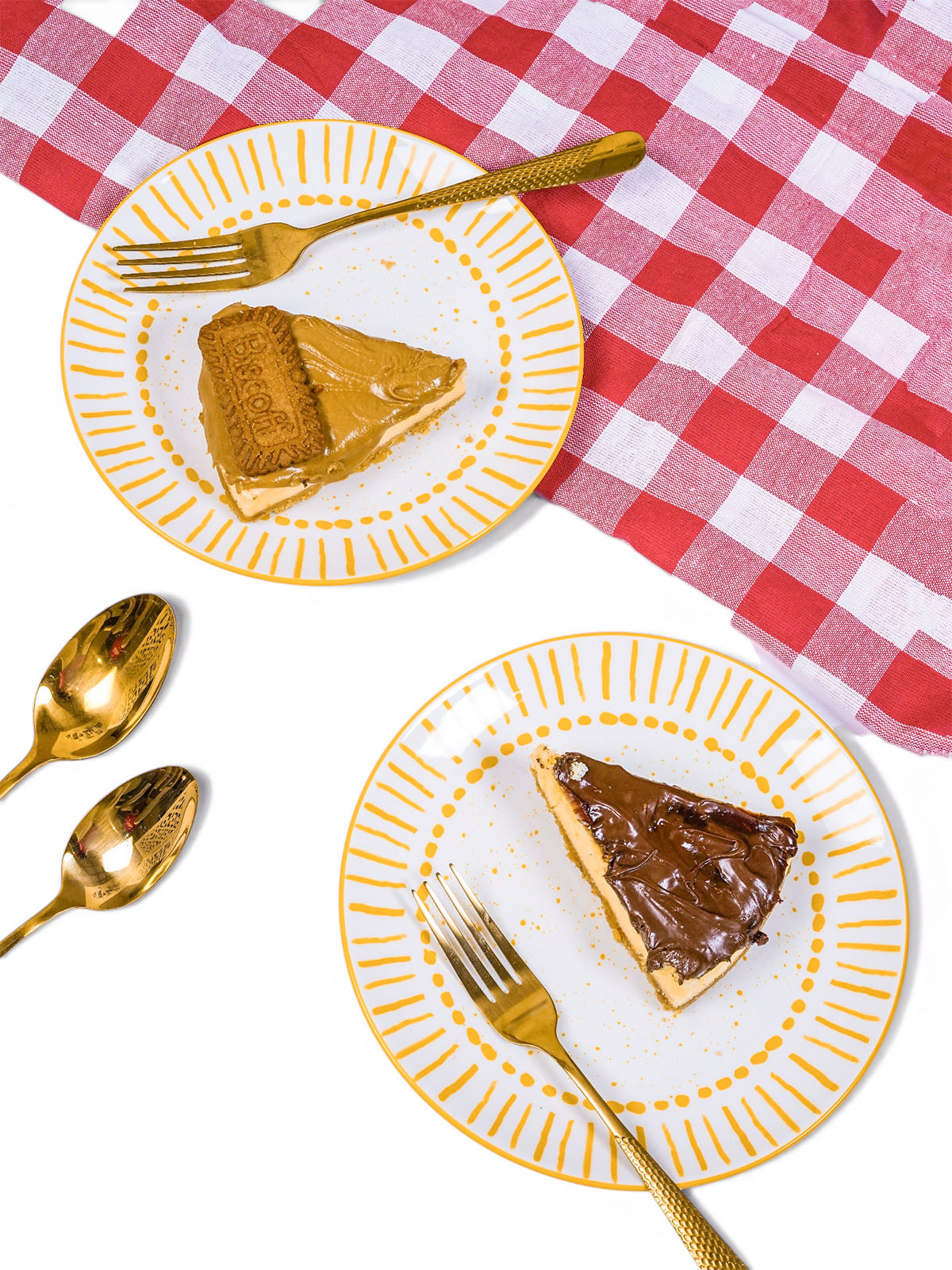 Amoret porcelain quarter plates set of 2 in 7.8-inch size

