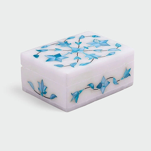 Luxury green marble jewelry box with an antique finish

