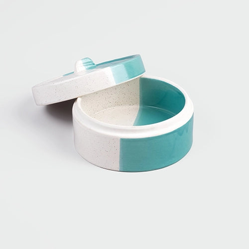 Premium aqua ceramic casserole with stylish covered design

