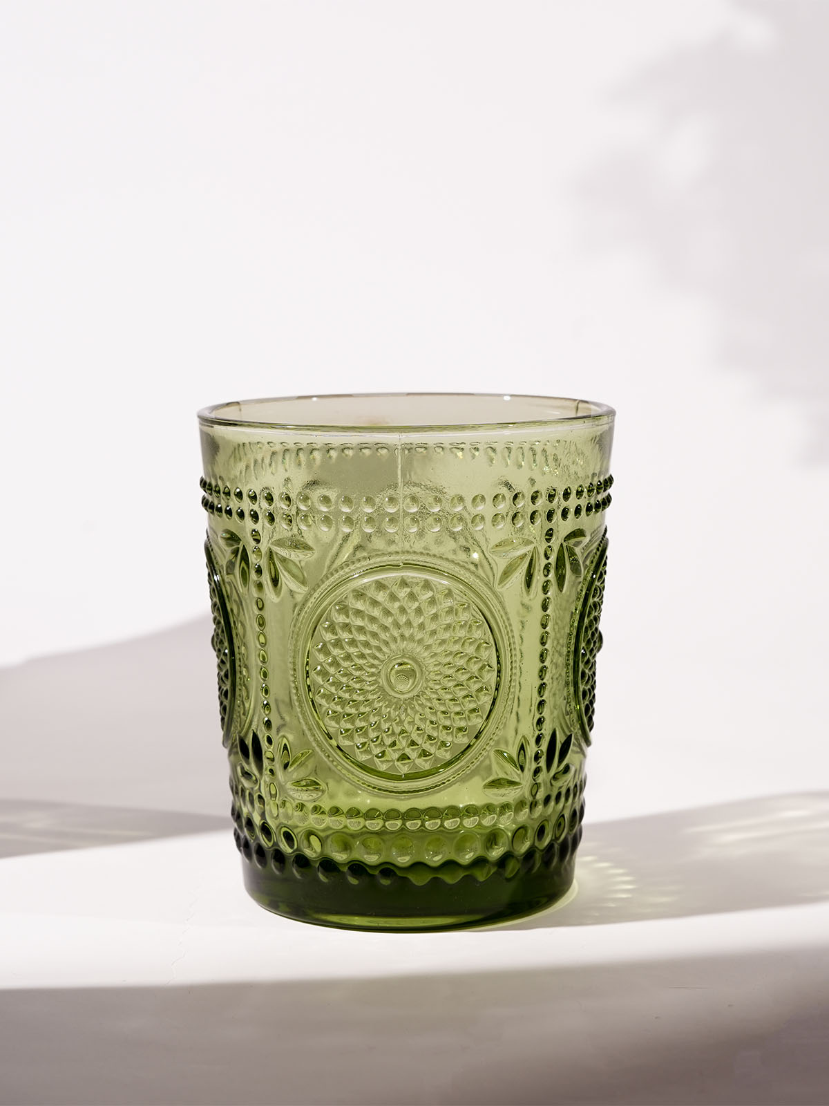 Handmade Canvas Artistic Drinking Glass for Everyday Use