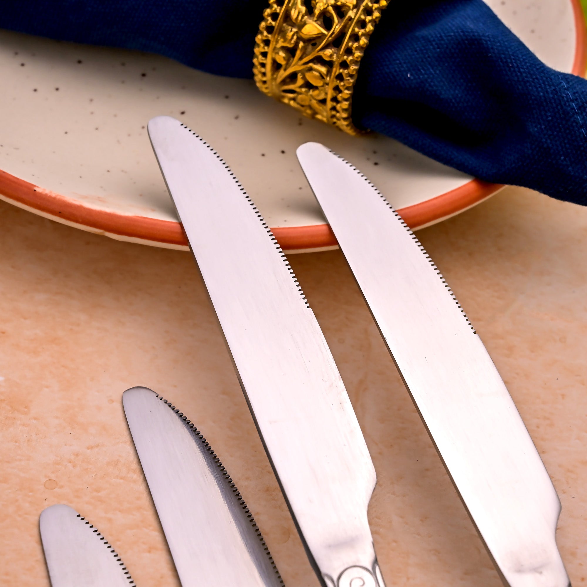 Artisan Edge Stainless Steel Knives – Set of Six with Sleek Design

