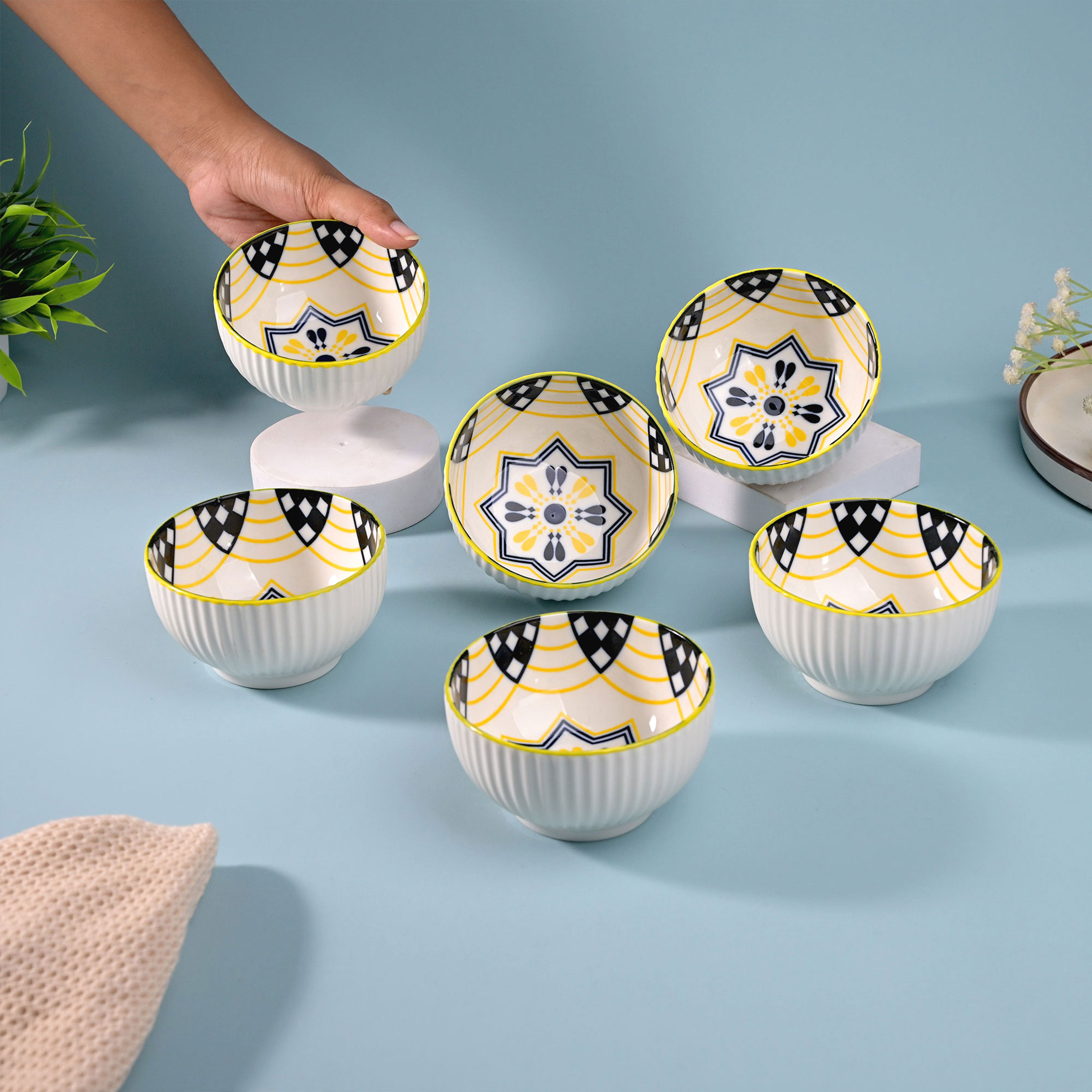 Elegant glossy porcelain bowls set of six

