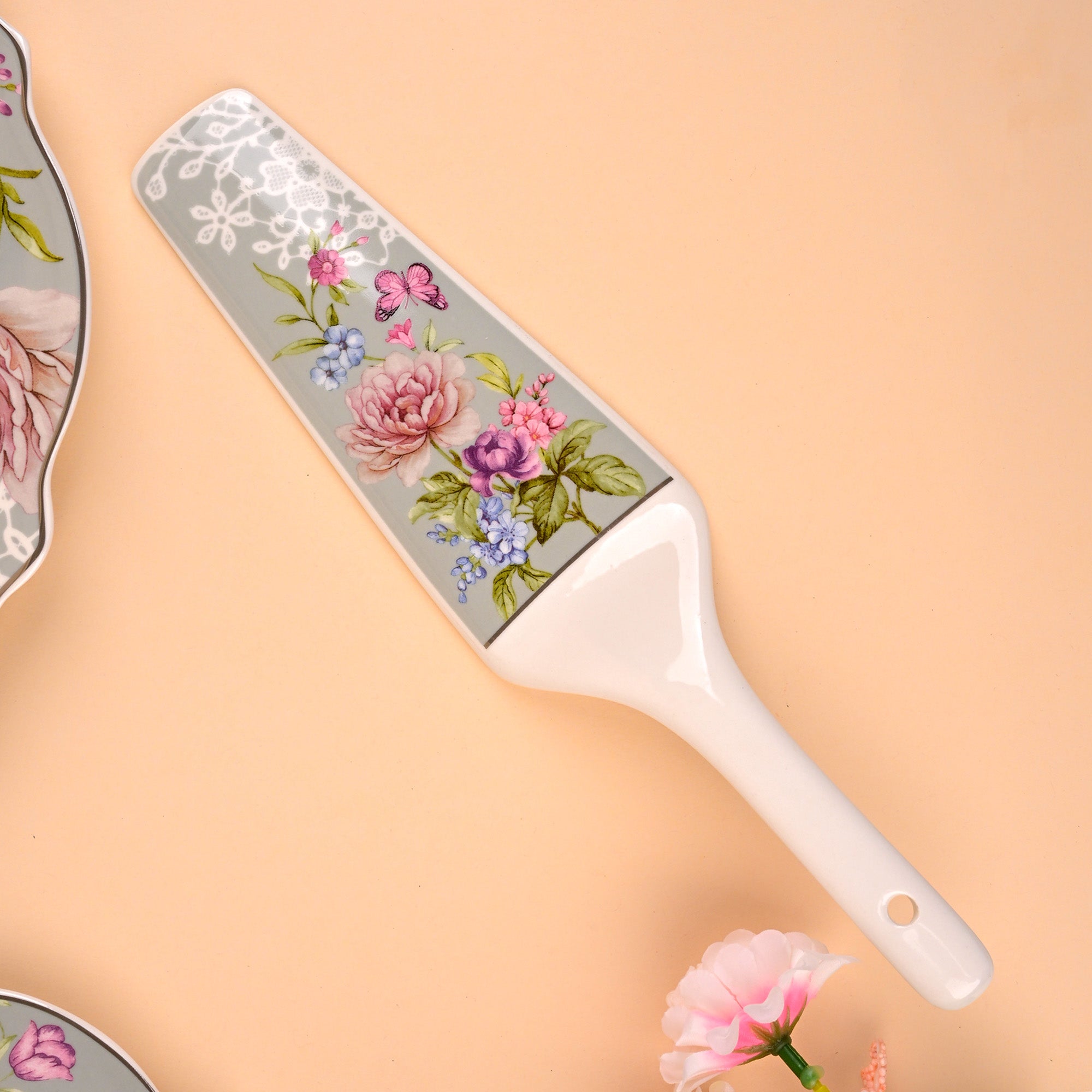 Elegant bone china plates and tableware set

