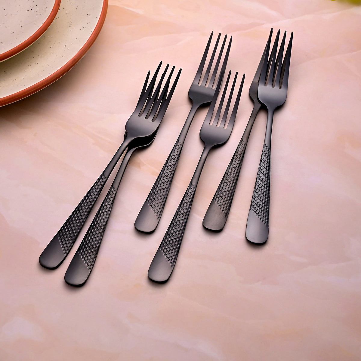 Premium Black Flame Forks with a Modern and Elegant Design

