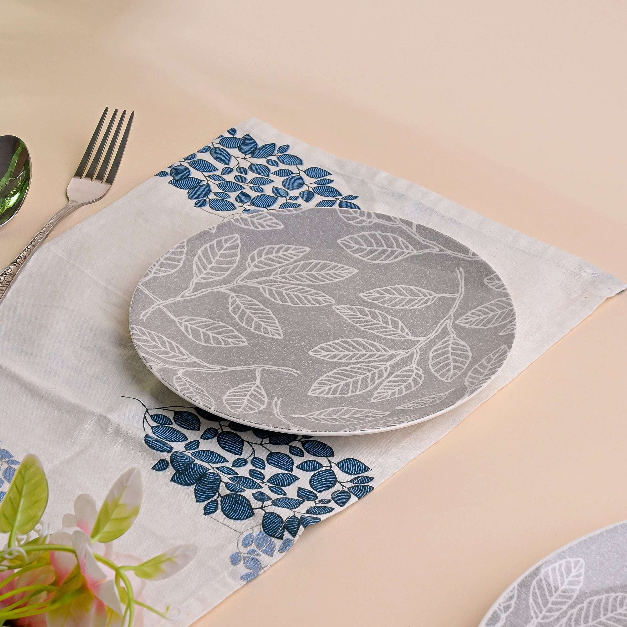 Stylish Boheme porcelain plates for dining

