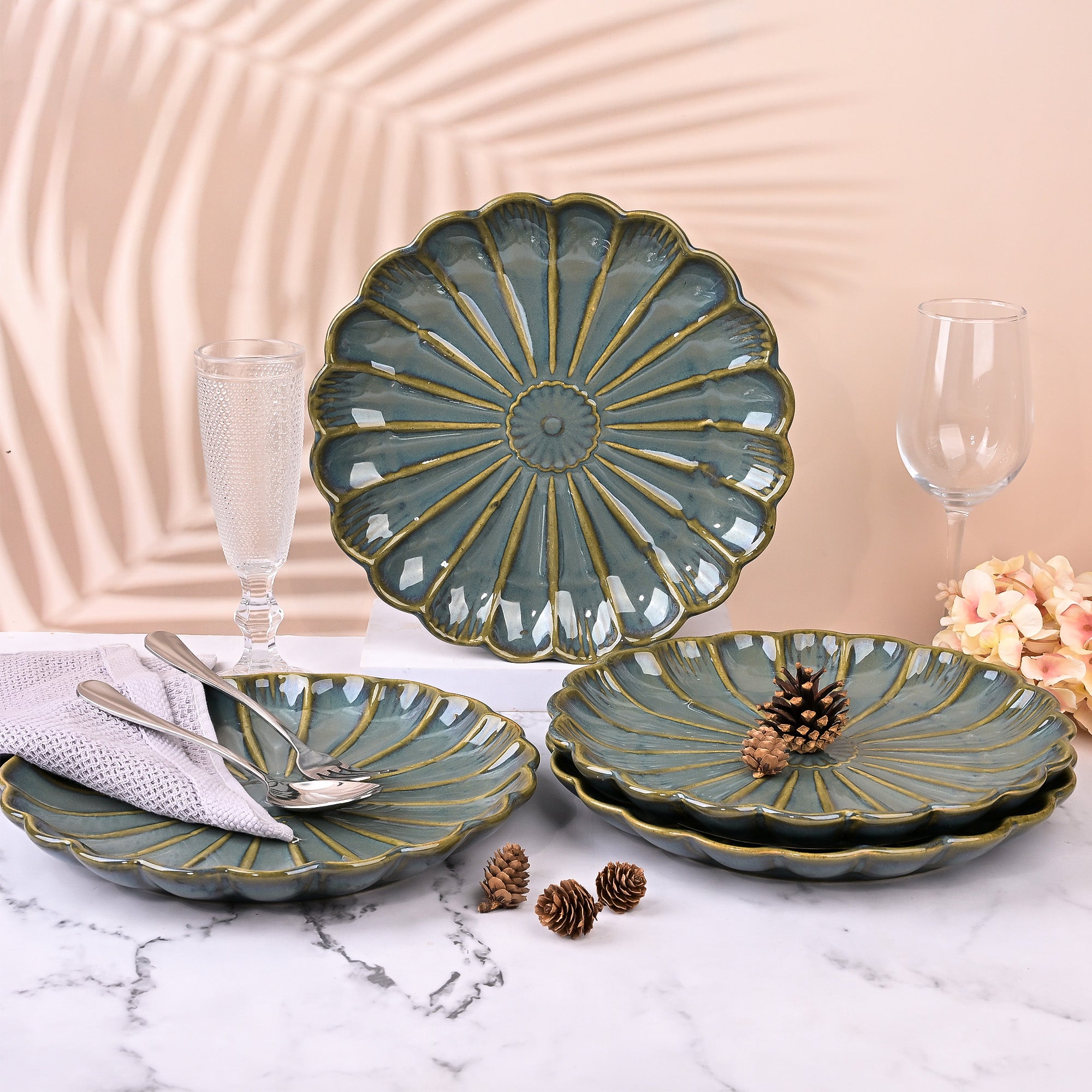 Brown flower shaped ceramic plates set of 4