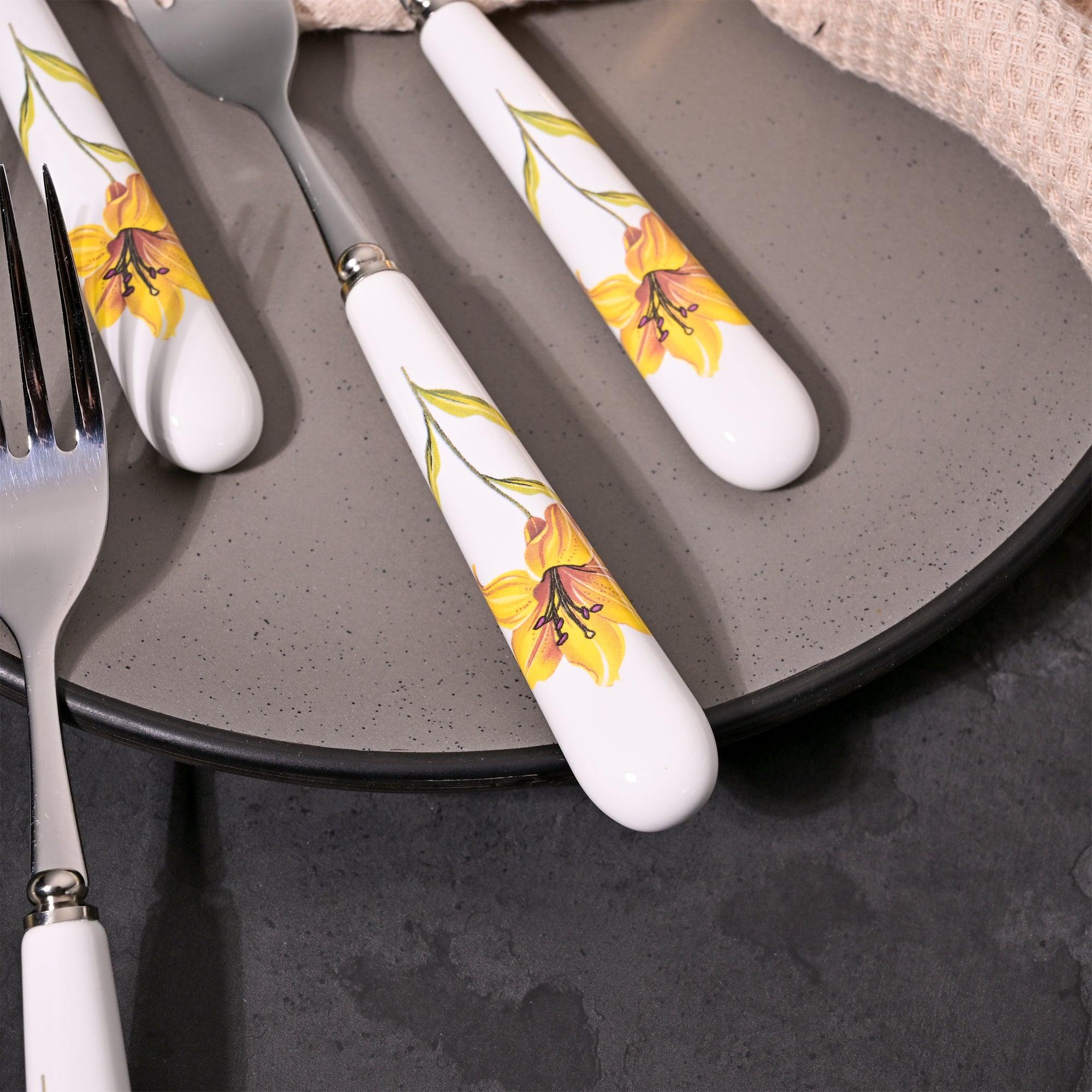 Six-piece sunray floral fork set


