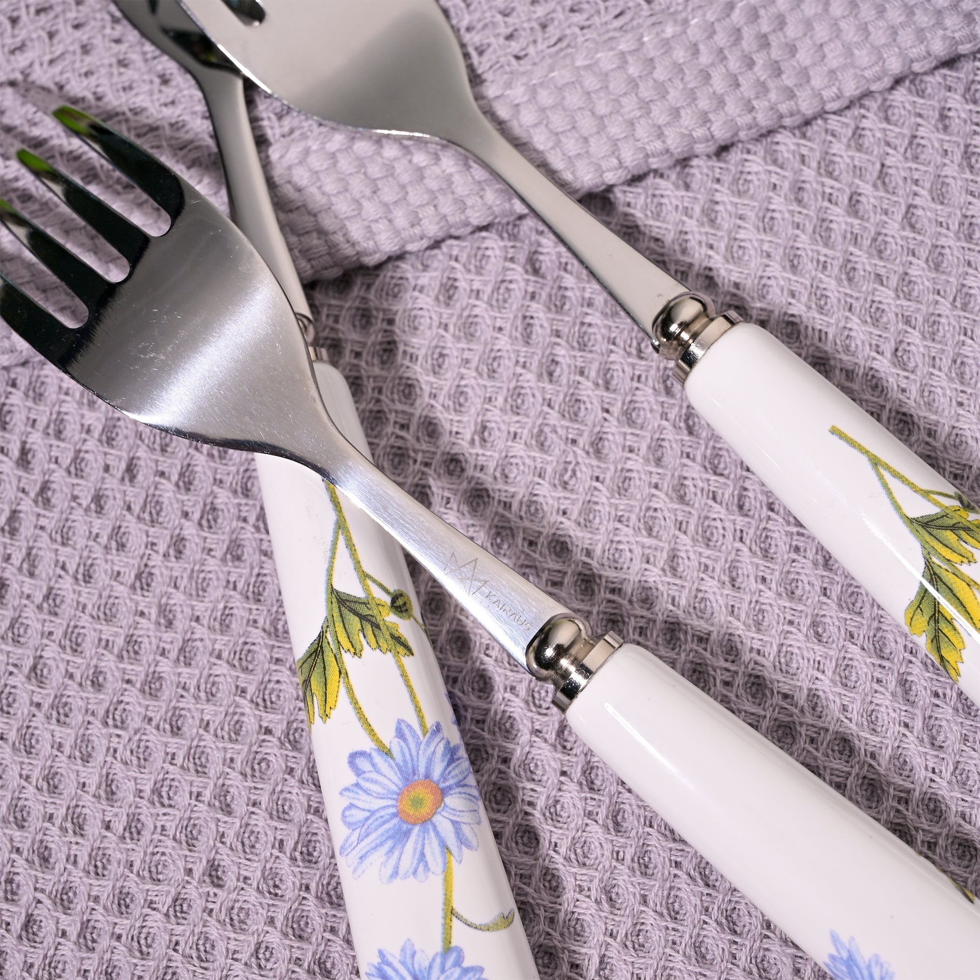 Stylish ceramic handled dining forks

