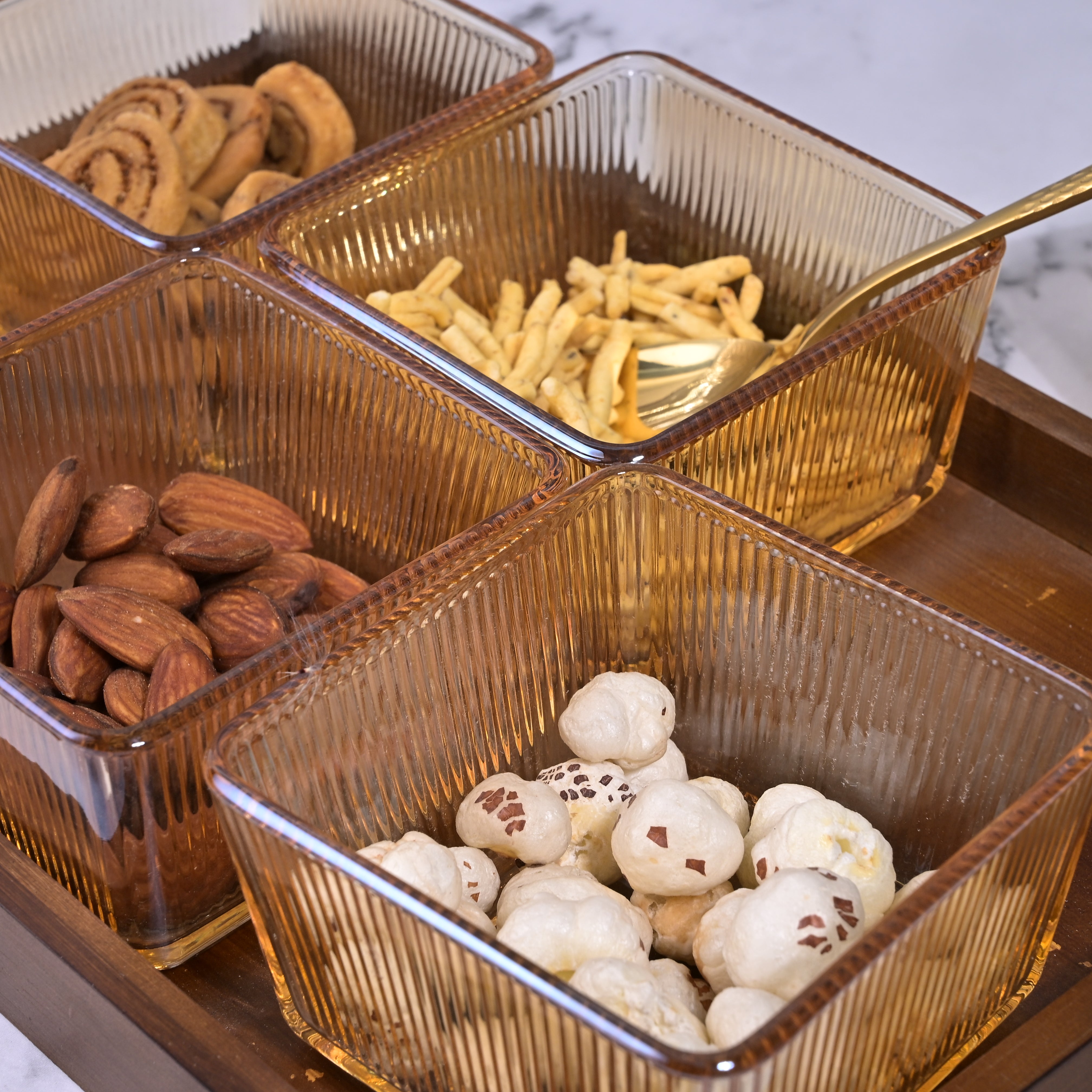 Chic brown glass bowl set for table decor

