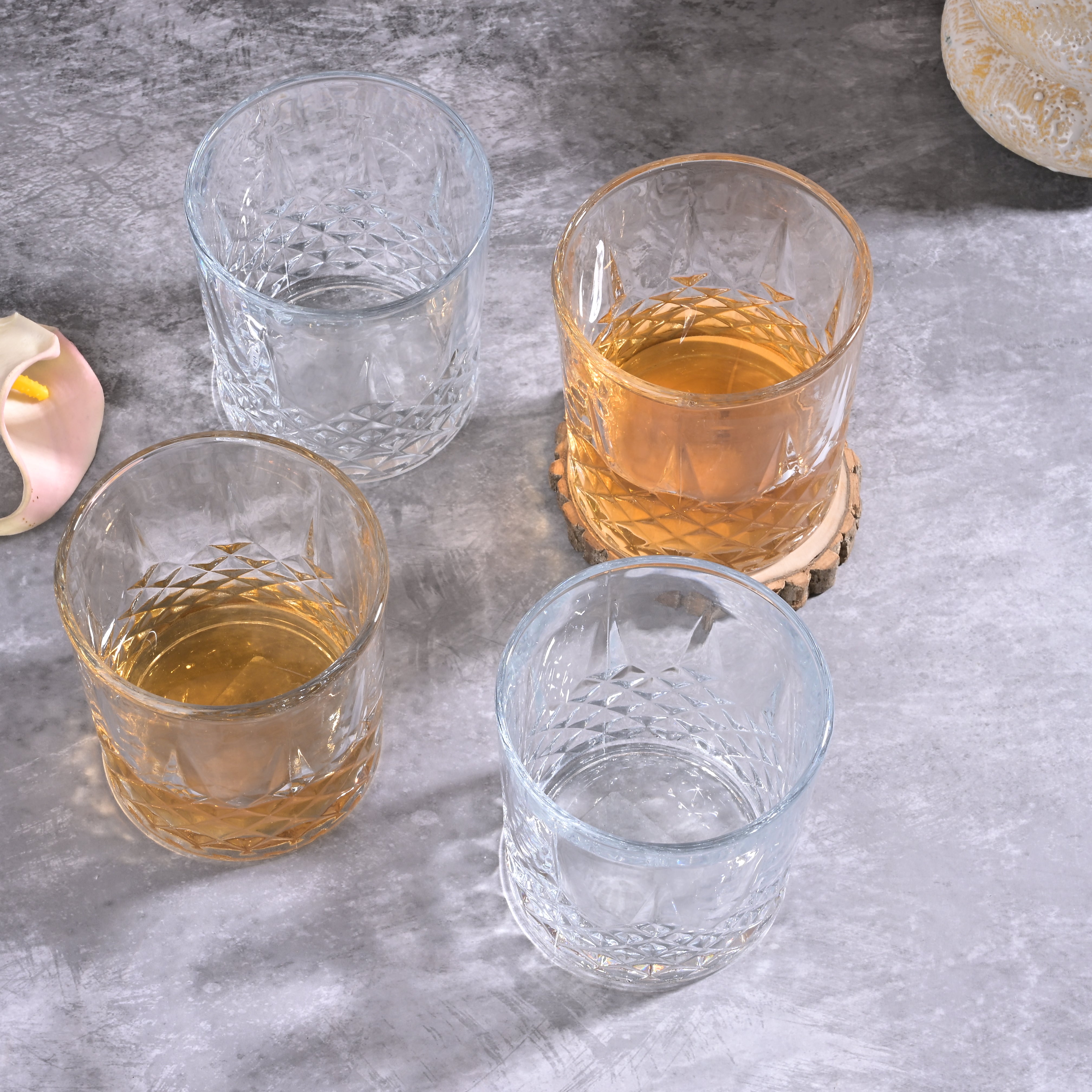 Set of 4 classic whiskey glasses for serving spirits

