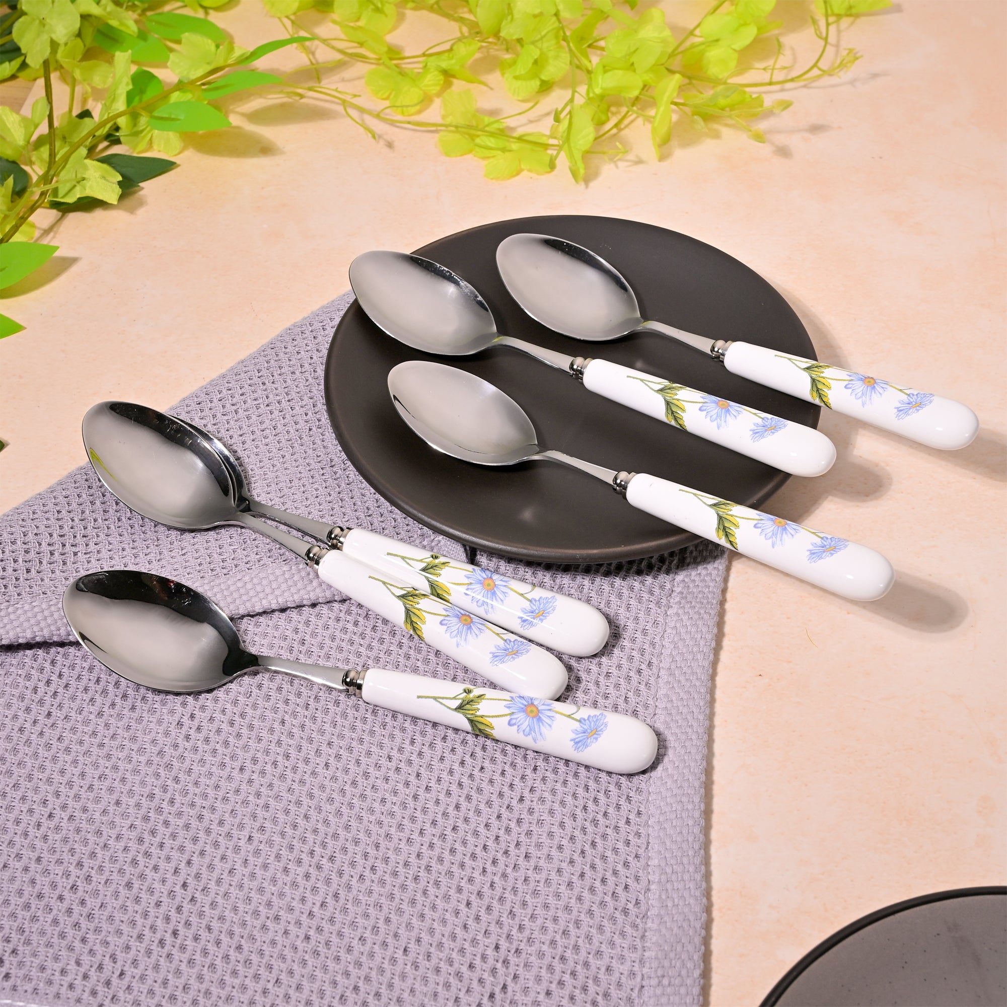 Chic Blue Daisy Ceramic Spoons (Set of 6)