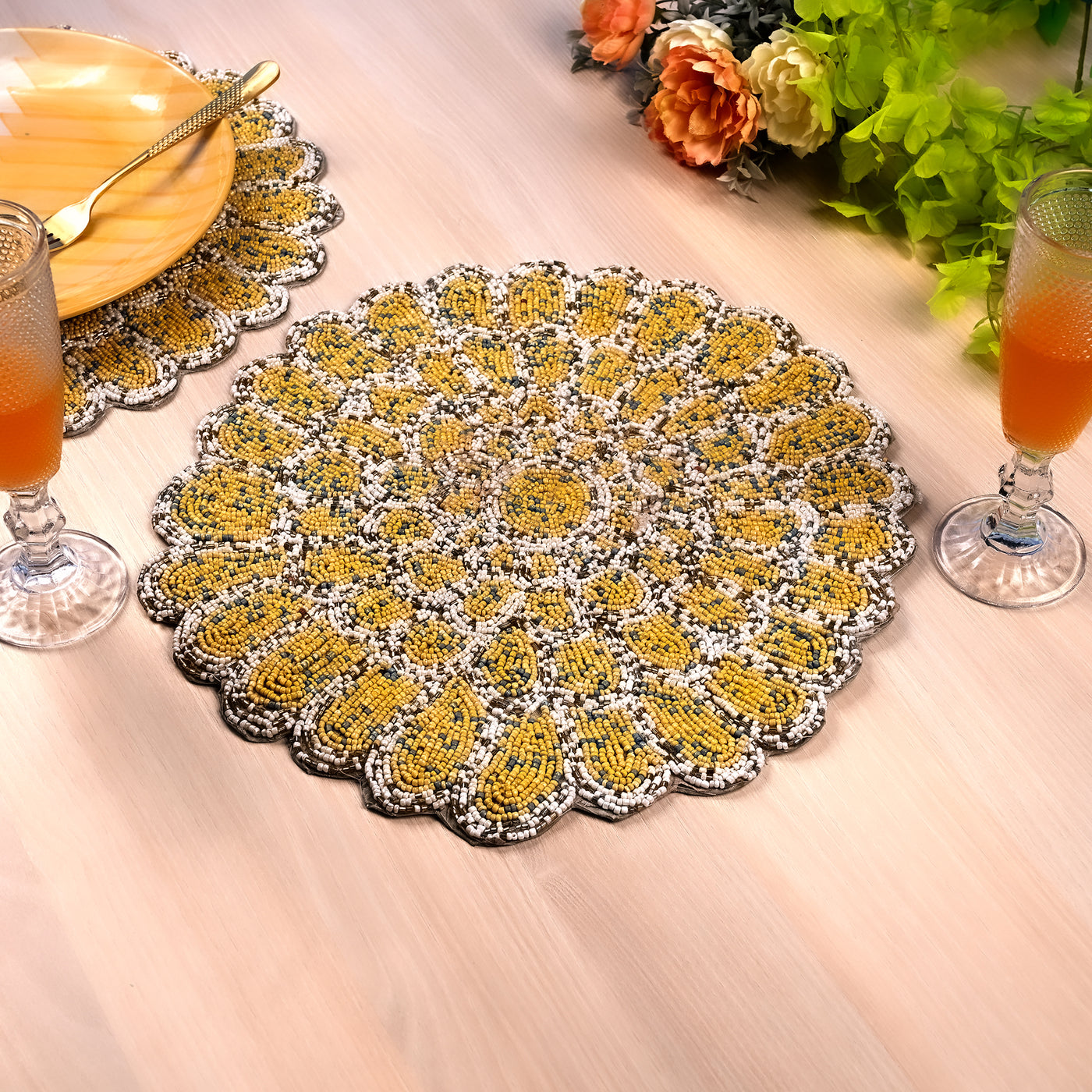 Royal Yellow And White Table Mat