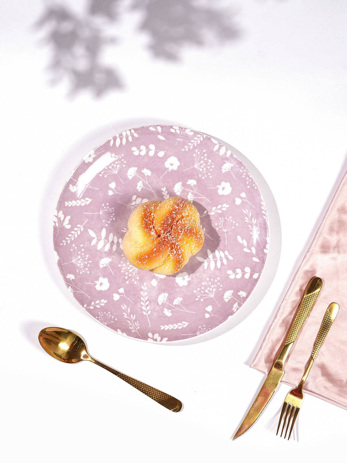 Dahlia porcelain dinner plates for stylish dining table settings

