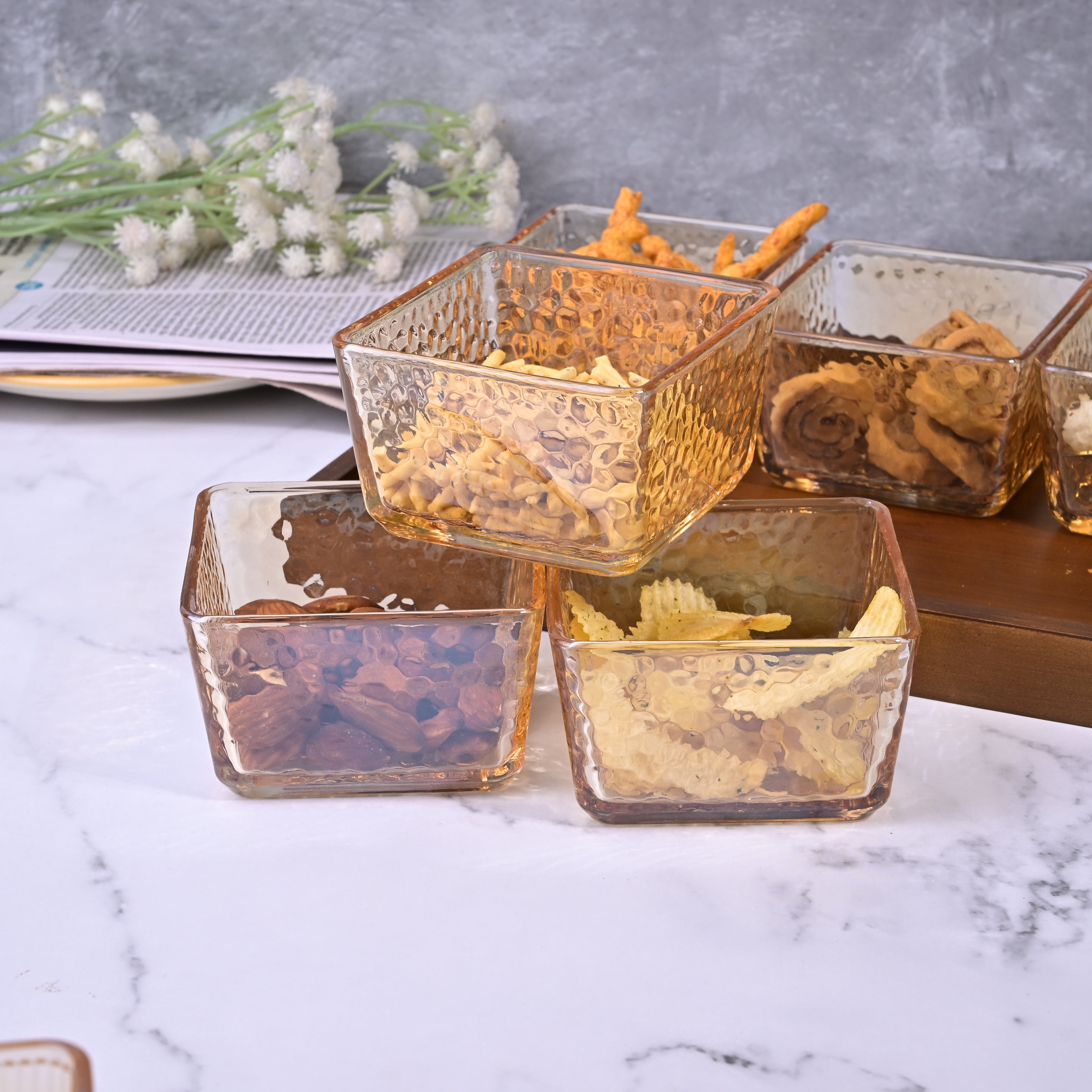 Square glass bowls for dining table serving

