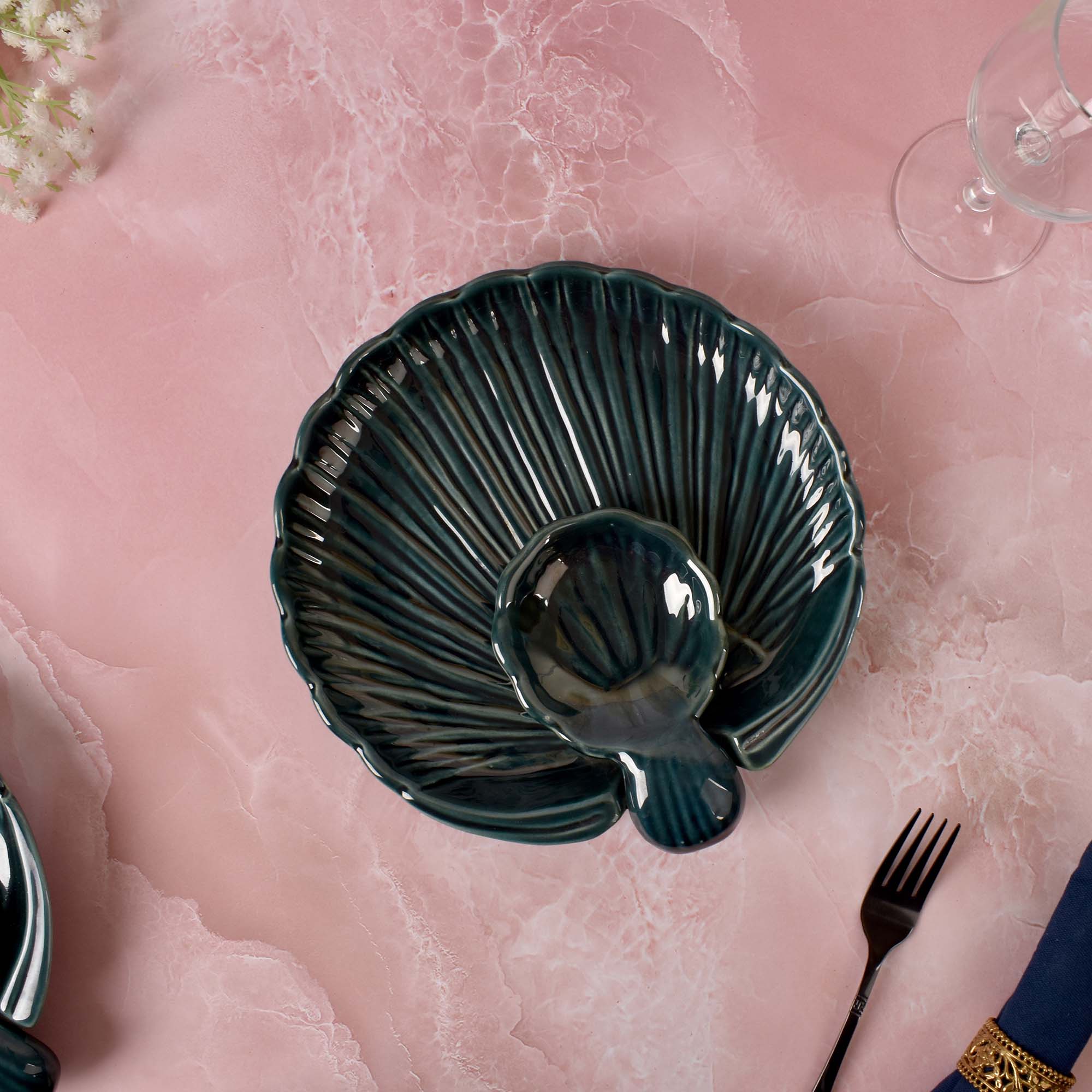 Decorative green platter for home dining

