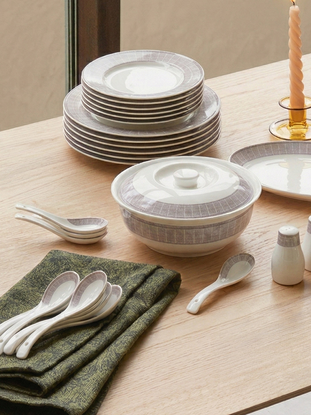 DINNER SETS