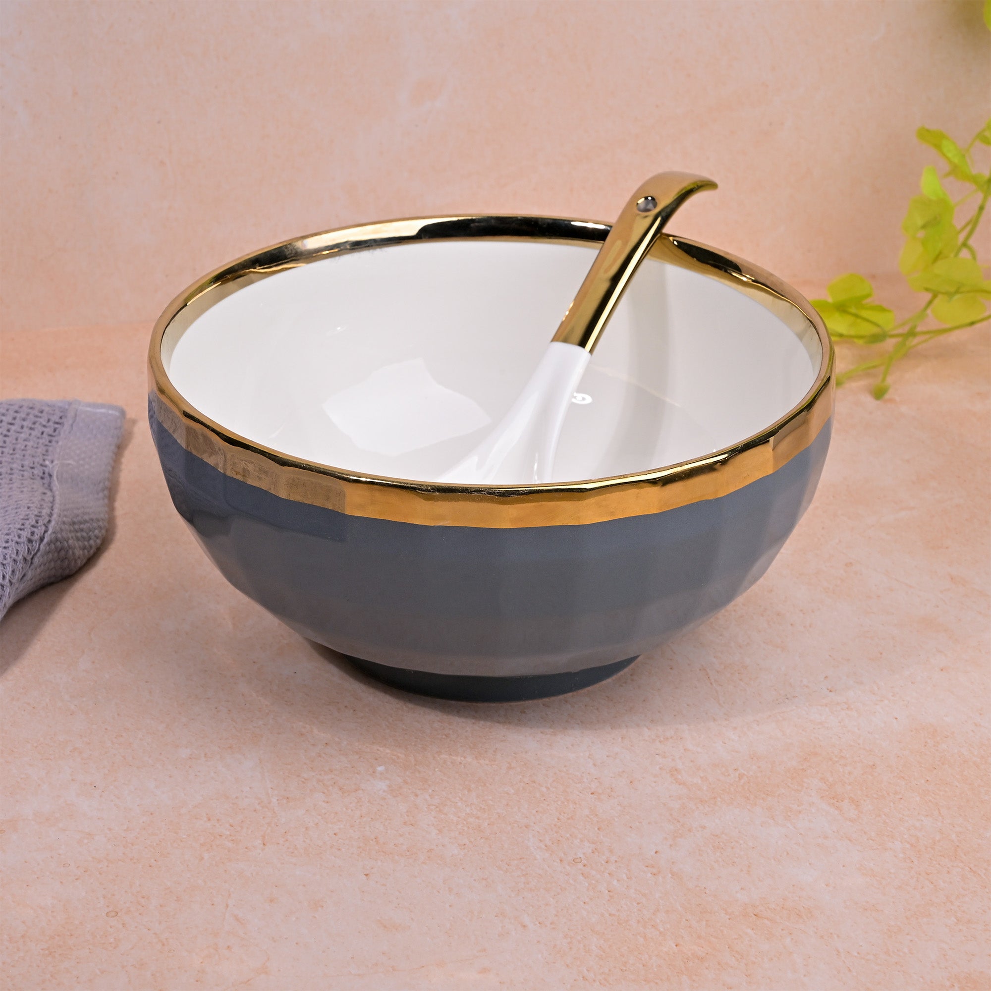 Refined grey and gold porcelain serving bowl collection

