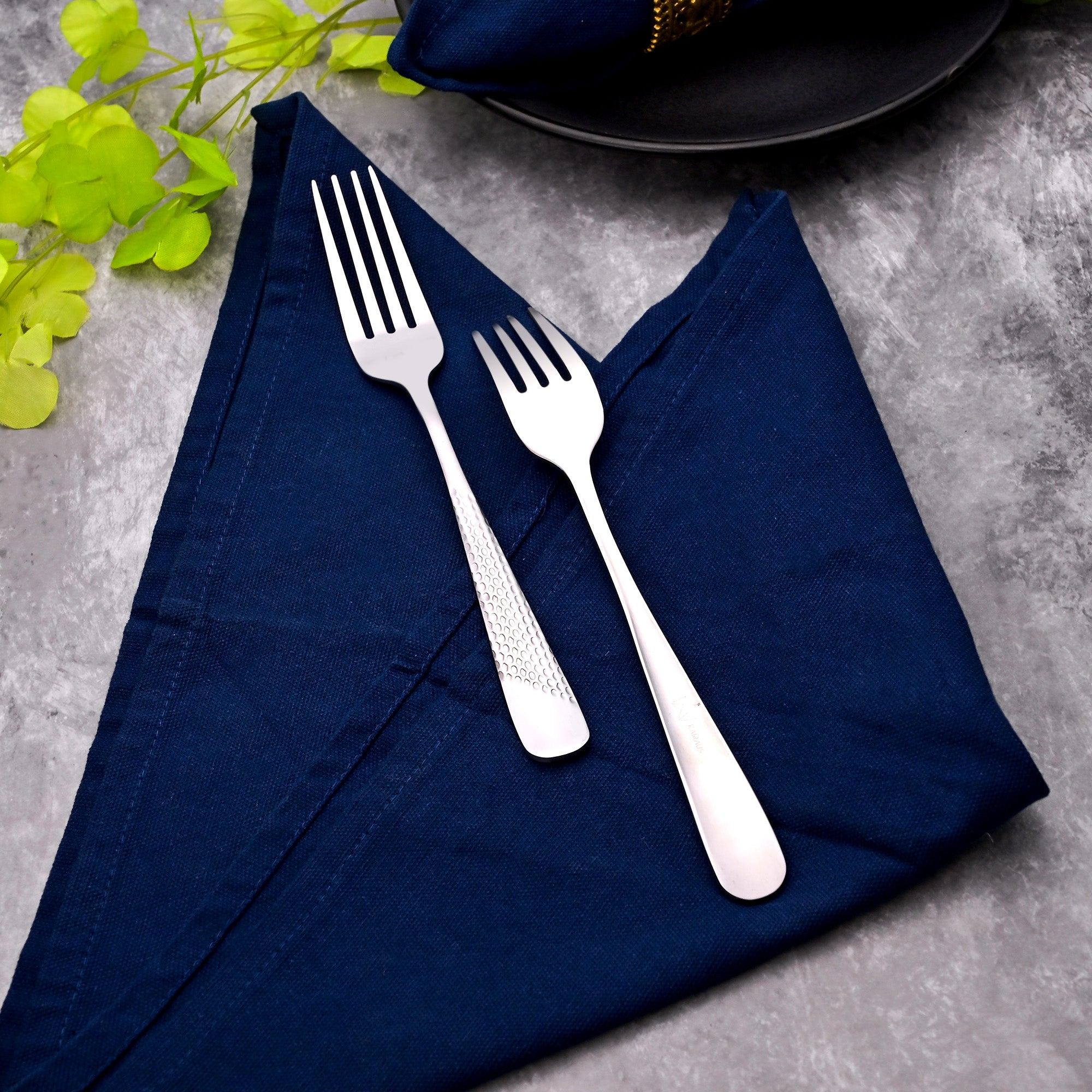 Set of 2 Elite Silver Forks for Everyday Dining

