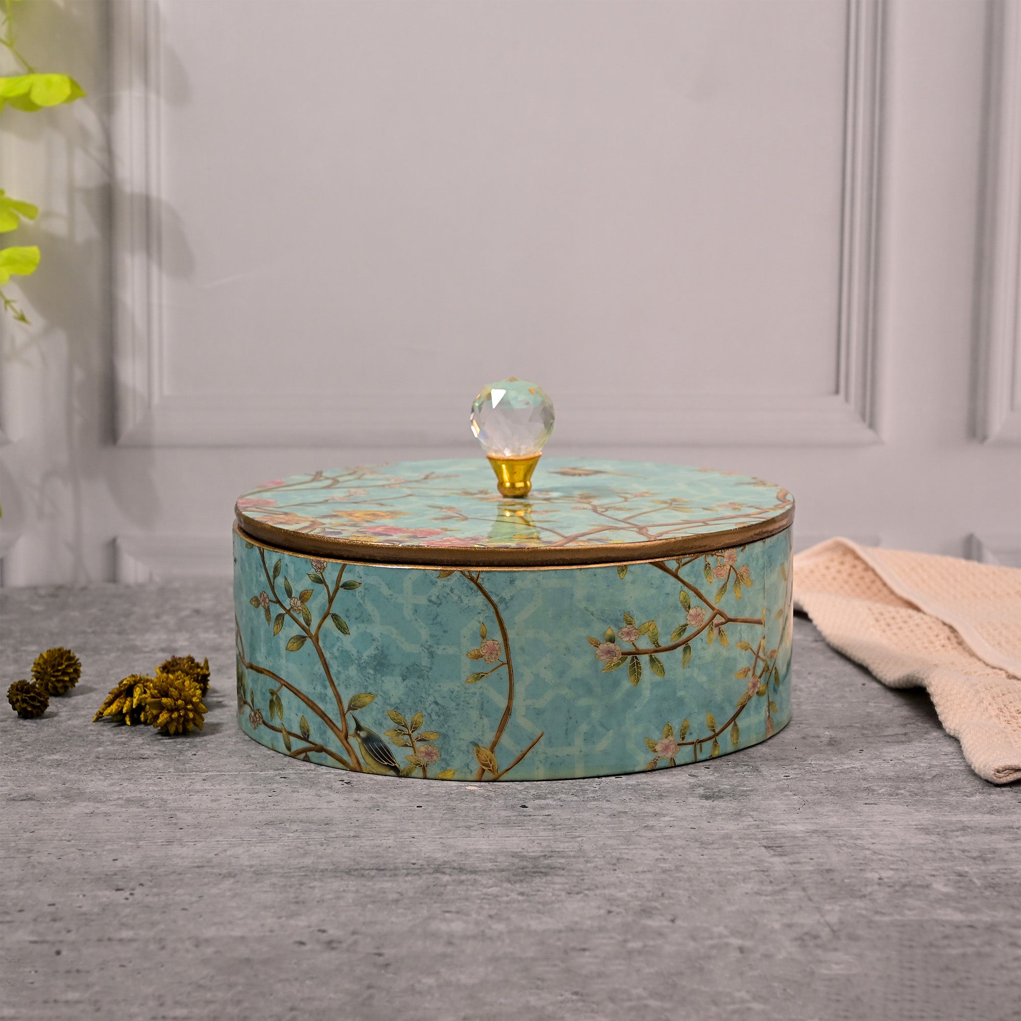 Exquisite round wooden storage box with elegant design

