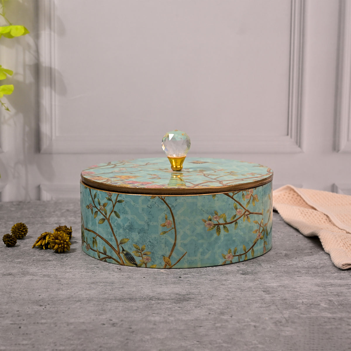 Exquisite round wooden storage box with elegant design

