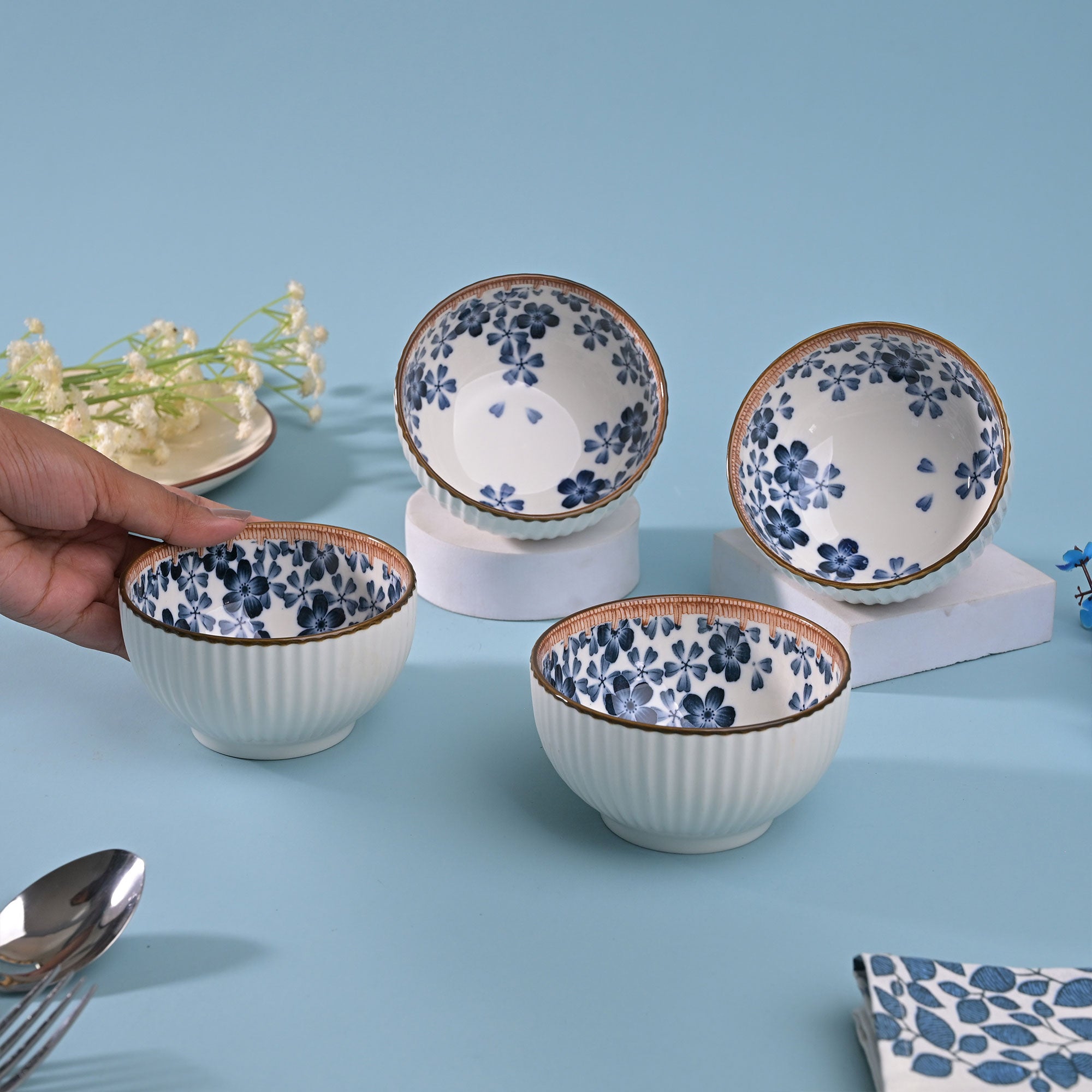Premium porcelain bowls set 

