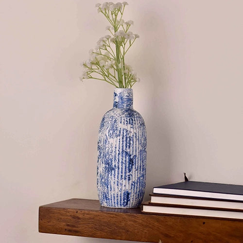 Decorative ceramic vase with beautiful blue and indigo motifs

