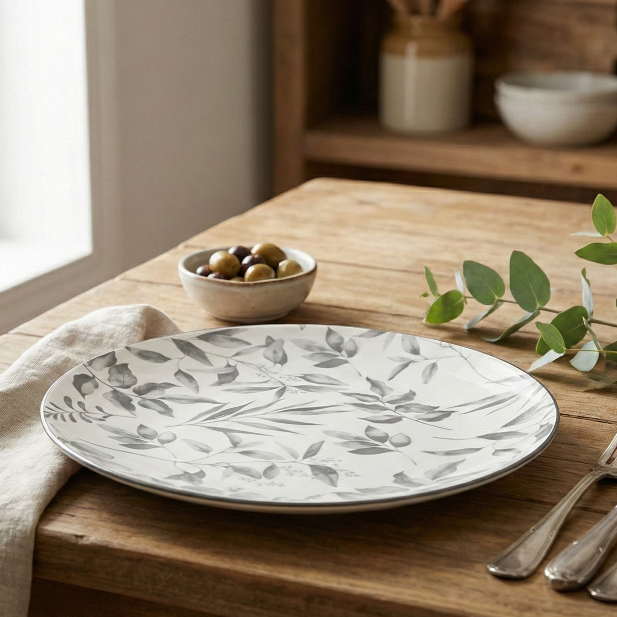 Elegant Ivory porcelain side plate set of four

