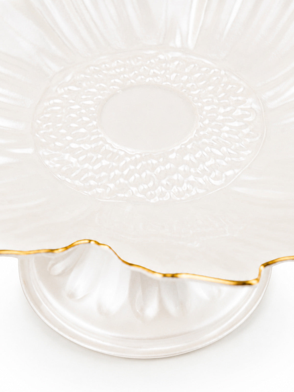 Lotessa Real Gold Fruit Basket designed for stylish fruit presentation

