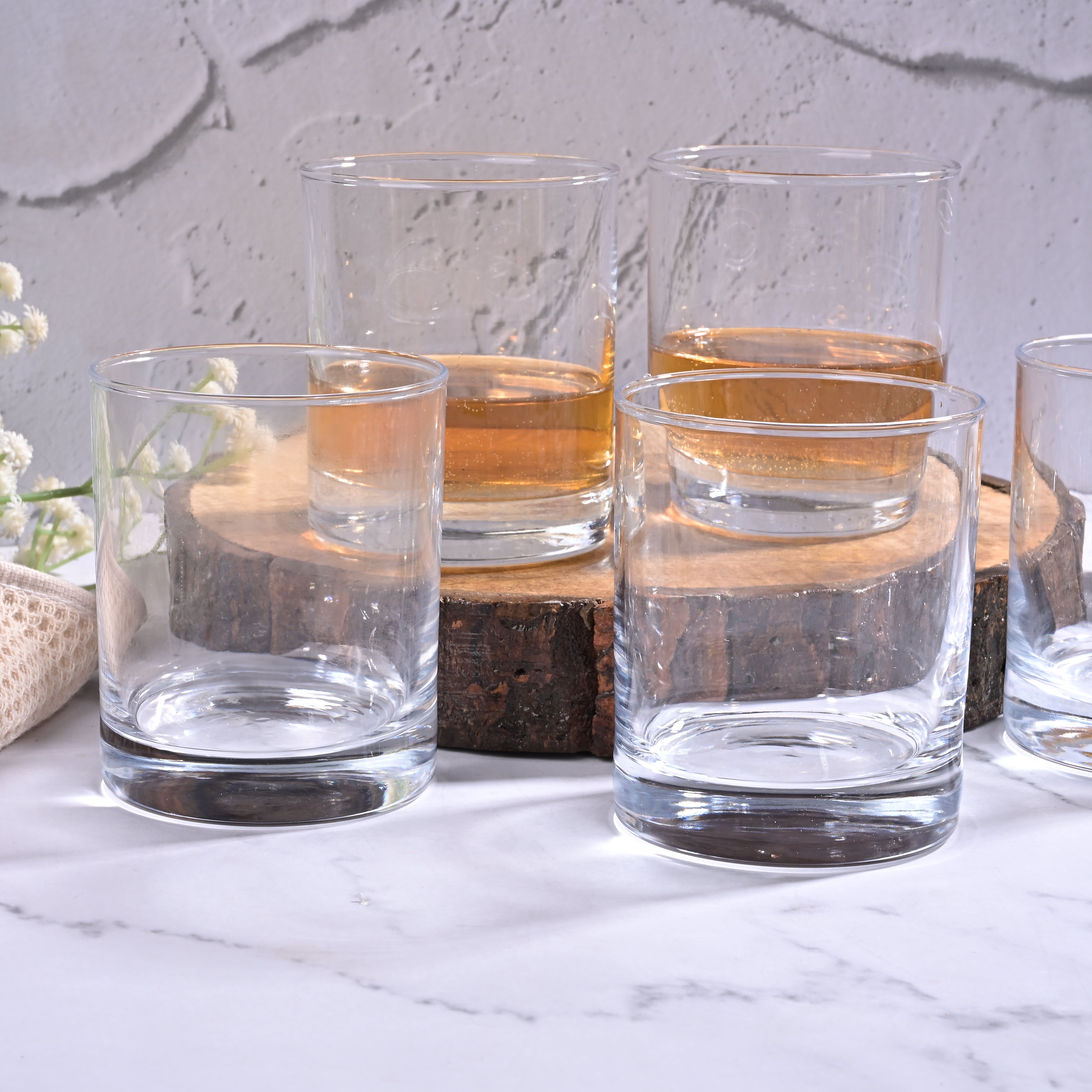 Elegant set of four Luminous drinking glasses

