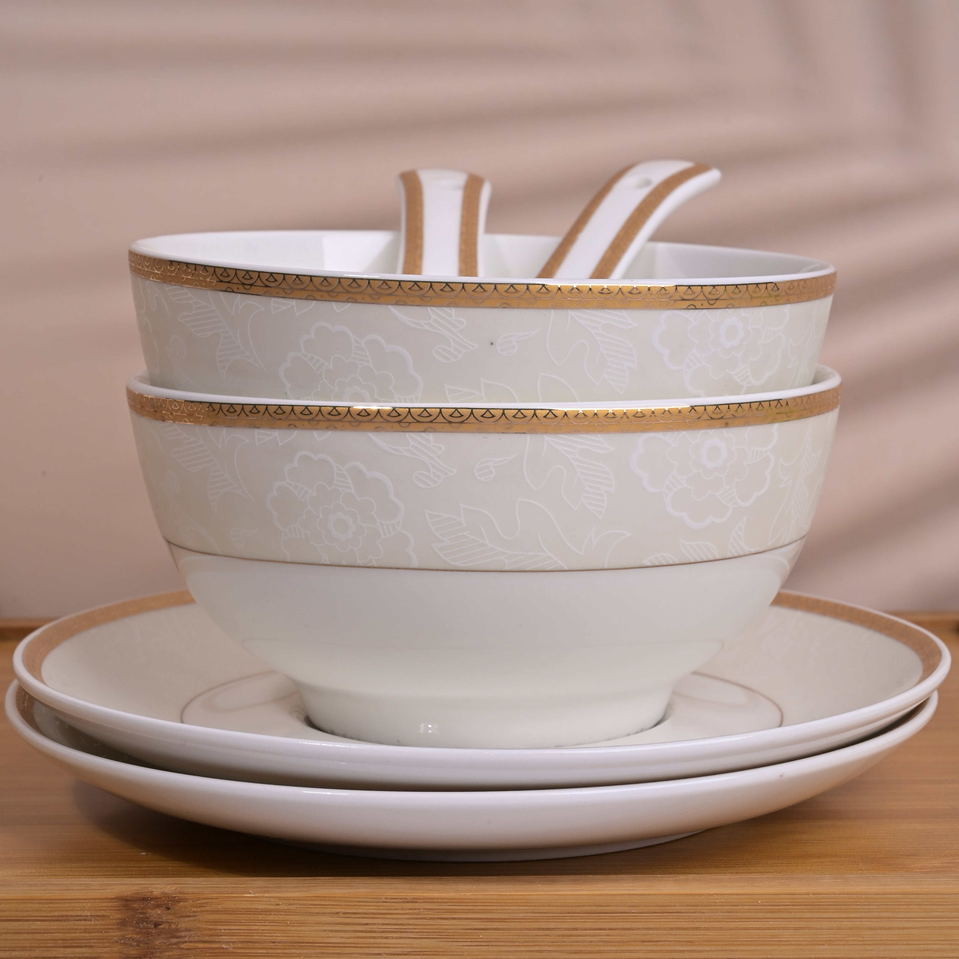 Luxurious white soup bowls with gold rim set of two

