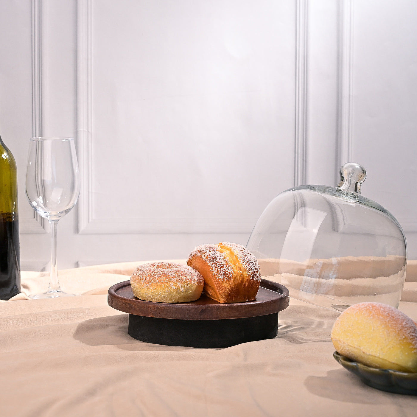 Glass Cloche with Wooden Base (21x21 cm)