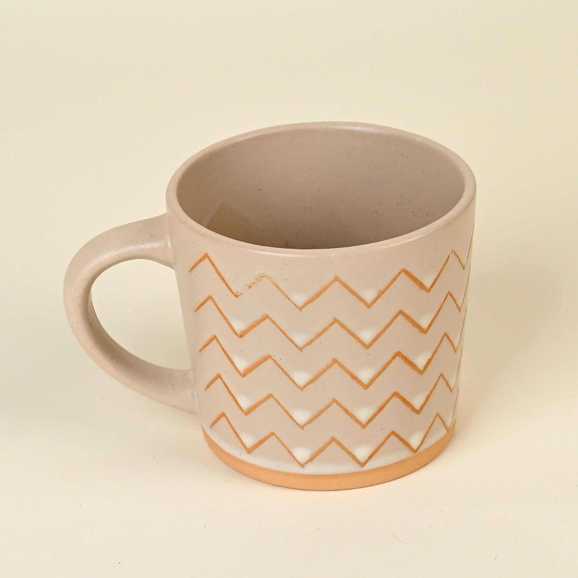 Meandering ceramic coffee mug set

