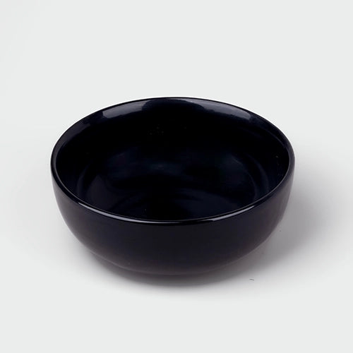 Elegant black bowl set for dining

