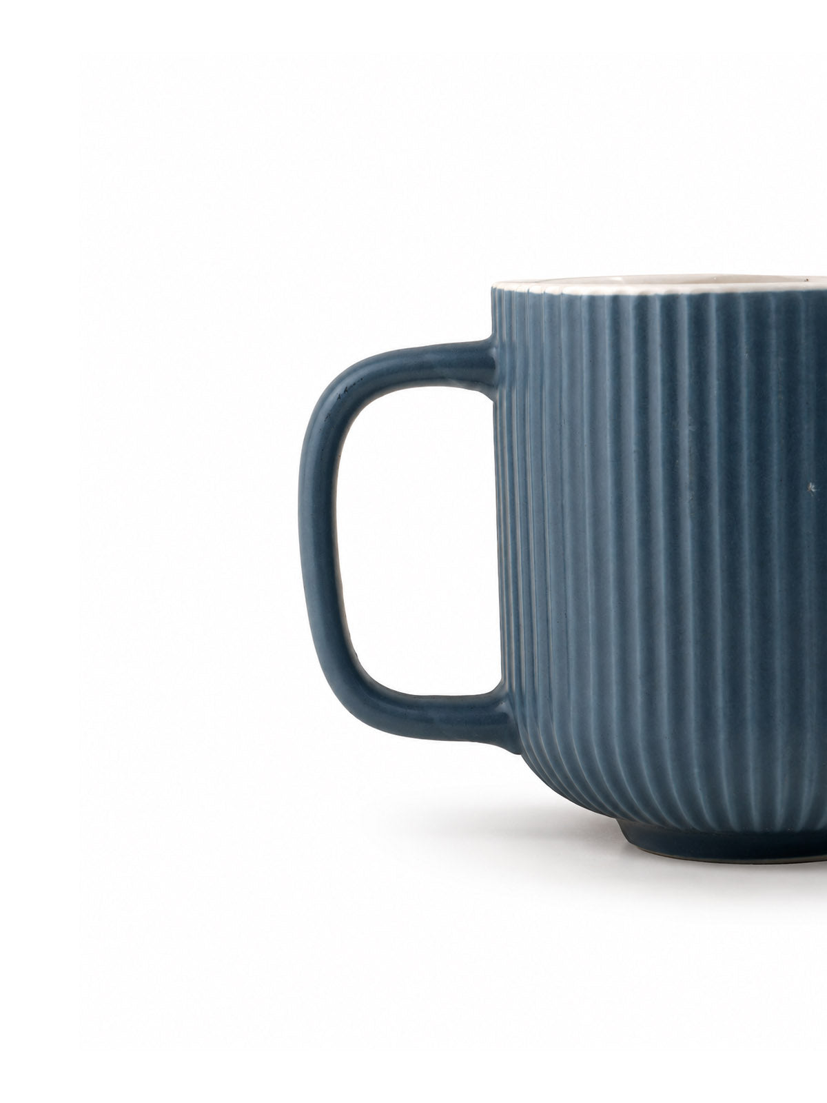 Six-piece New Bone China coffee mug set with ribbed finish

